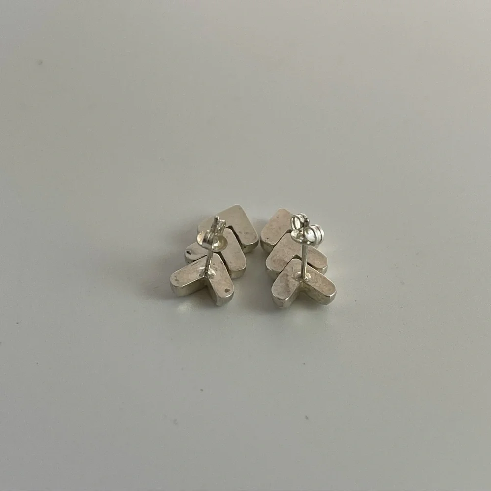 Vintage Sterling Silver Puffy Chevron dangle Drop Earrings - Picture 2 of 11